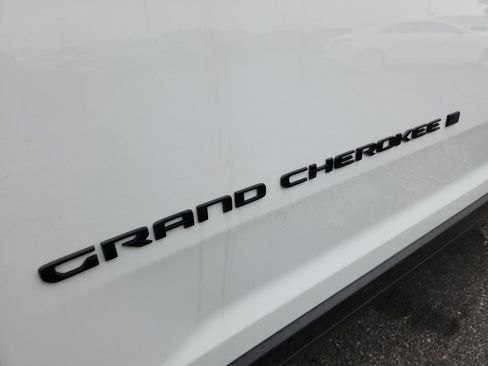 New 2026 Jeep Grand Cherokee Altitude RWD image 11