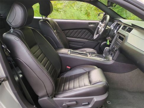 Used 2014 Ford Mustang GT w/ GT Brake Performance Package image 25