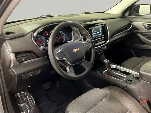 Used 2019 Chevrolet Traverse LS FWD image 16