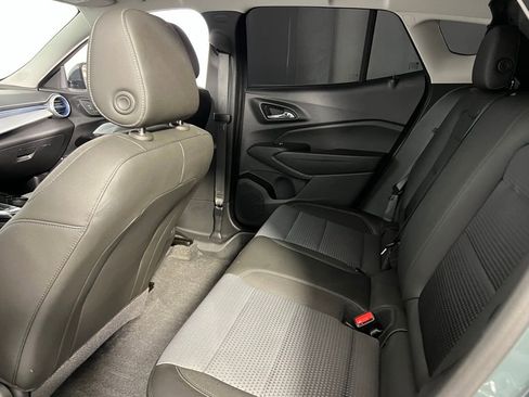 Used 2025 Chevrolet Trax LT image 25