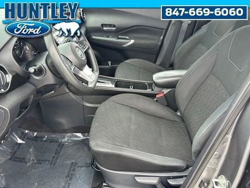 Used 2021 Nissan Kicks SV image 17