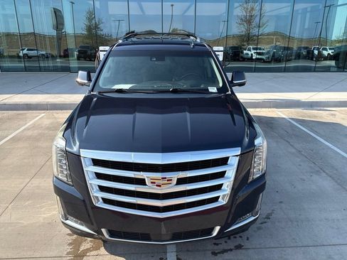 Used 2020 Cadillac Escalade Premium Luxury AWD/4WD image 5