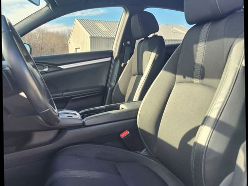 Used 2019 Honda Civic Sport image 11