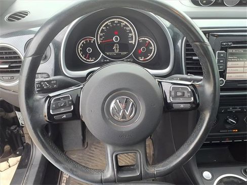 Used 2013 Volkswagen Beetle 2.0T image 16