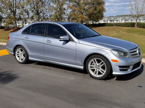 Used 2013 Mercedes-Benz C 250 Sport image 24