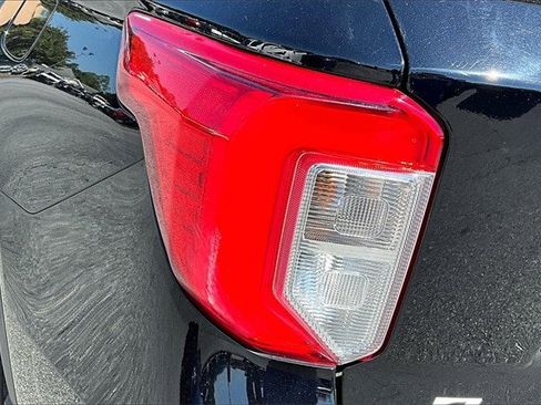 Certified 2023 Ford Explorer XLT w/ Equipment Group 202A image 29