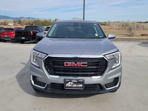 Used 2024 GMC Terrain SLE AWD/4WD image 5