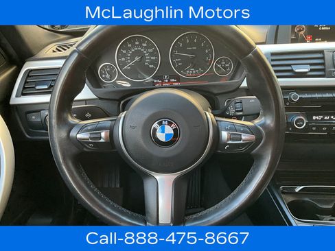 Used 2017 BMW 320i xDrive 320i xDrive image 3