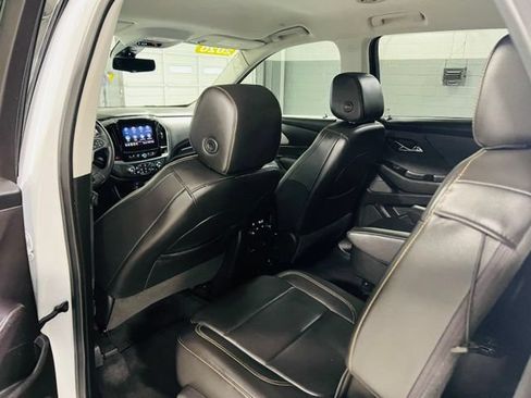 Used 2020 Chevrolet Traverse LT w/ LT Premium Package FWD image 26