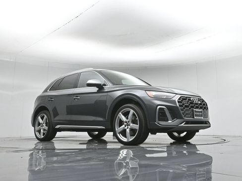 Used 2021 Audi SQ5 Premium w/ Convenience Package AWD/4WD image 3