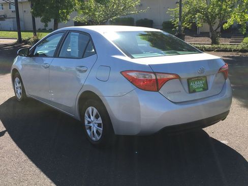 Used 2017 Toyota Corolla L FWD image 4
