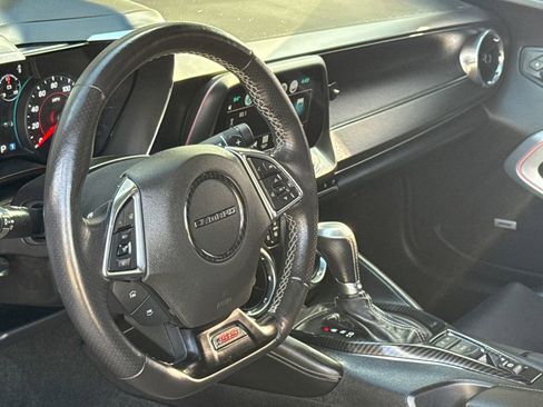 Used 2016 Chevrolet Camaro SS image 18