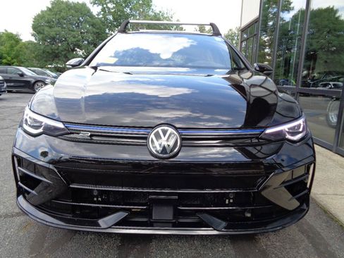 Used 2025 Volkswagen Golf R AWD/4WD image 2