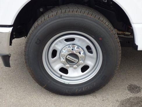 New 2026 Ford F350 XL w/ XL Chrome Package image 31