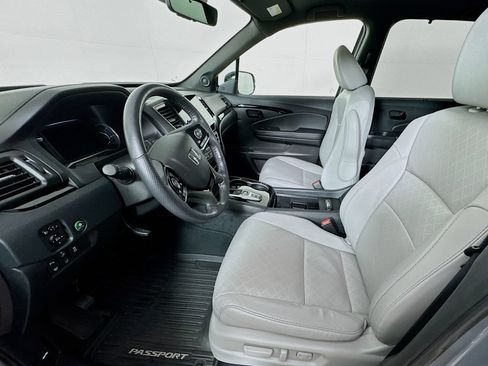 Used 2023 Honda Passport EX-L image 10