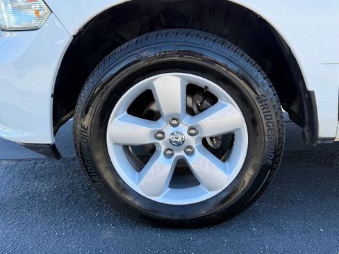 Used 2016 RAM 1500 Express image 29