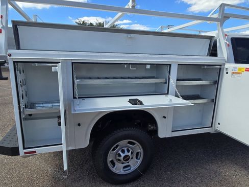 New 2025 GMC Sierra 2500 Pro w/ Convenience Package image 13