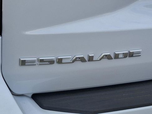 New 2026 Cadillac Escalade ESV Sport image 11