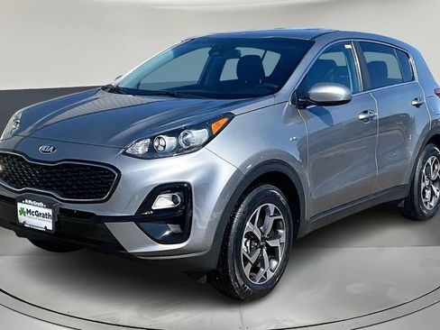 Used 2020 Kia Sportage LX image 3