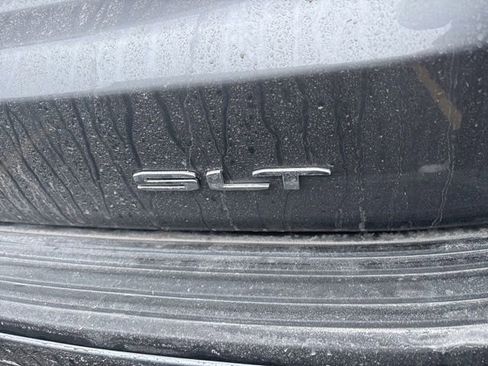 Used 2022 GMC Yukon SLT w/ SLT Premium Package image 10