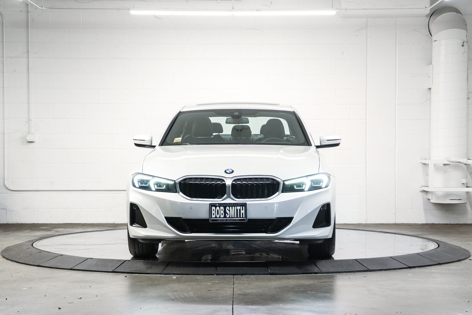 Certified 2023 BMW 330i Sedan w/ Premium Package RWD image 2