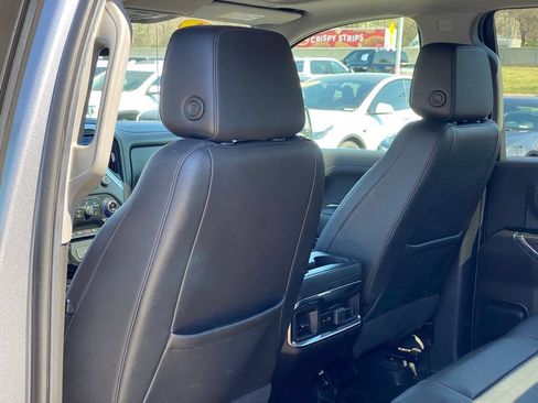 Used 2022 Chevrolet Silverado 1500 LTZ w/ LTZ Premium Package AWD/4WD image 25