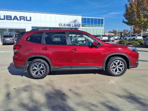 Certified 2024 Subaru Forester Premium image 7