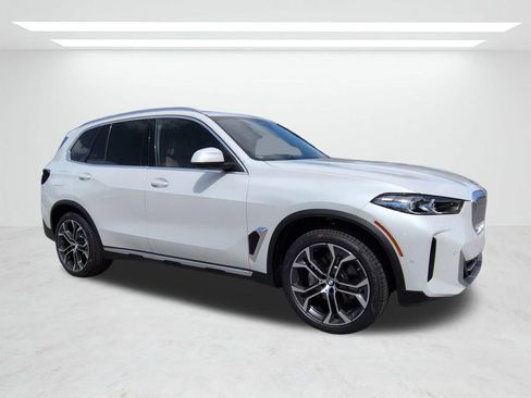 New 2026 BMW X5 sDrive40i w/ Climate Comfort Package image 2