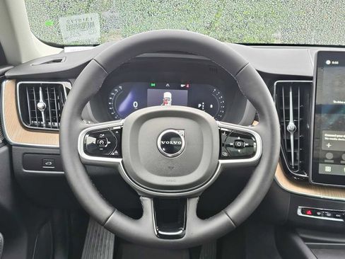 New 2026 Volvo XC60 B5 Ultra w/ Protection Package Premier image 18