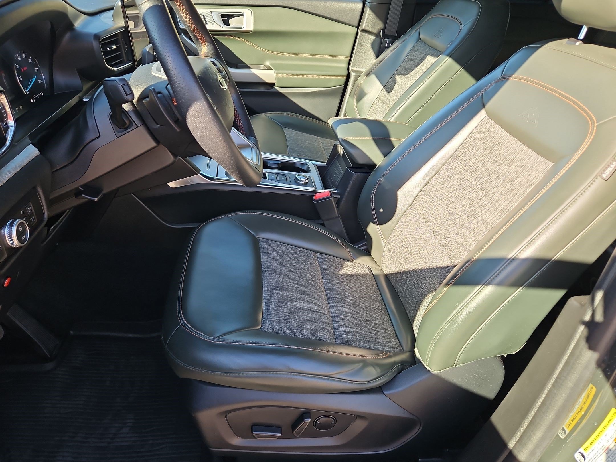 Used 2022 Ford Explorer Timberline w/ Timberline Technology Package AWD/4WD image 25