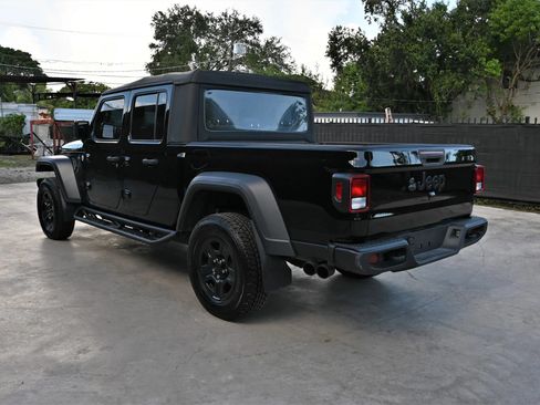 Used 2021 Jeep Gladiator Sport AWD/4WD image 3
