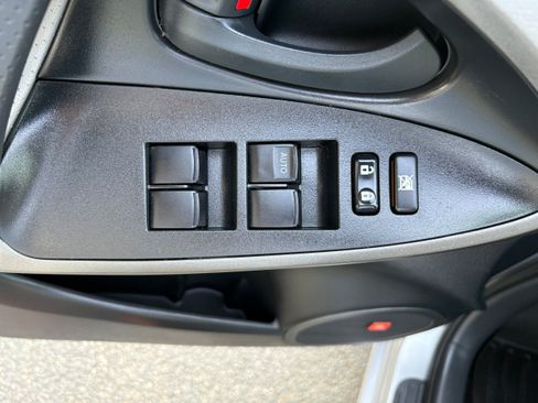 Used 2010 Toyota RAV4 Limited AWD/4WD image 36