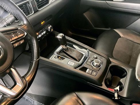Used 2018 MAZDA CX-5 Touring image 17