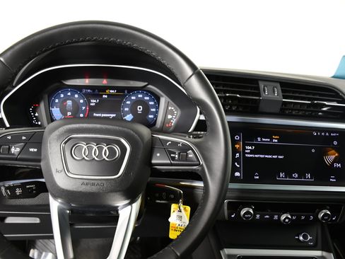 Used 2025 Audi Q3 2.0T Premium AWD/4WD image 16