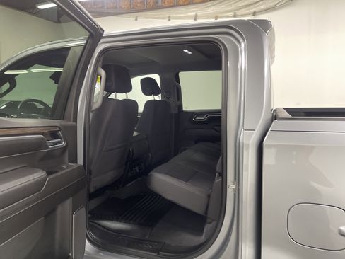 Used 2023 Chevrolet Silverado 1500 LT AWD/4WD image 13