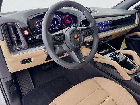 New 2026 Porsche Cayenne AWD/4WD image 4