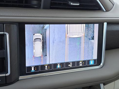 Used 2021 GMC Yukon Denali w/ Denali Premium Package image 22