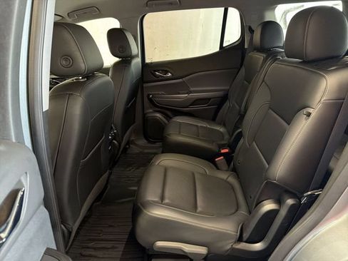 Certified 2023 GMC Acadia SLT w/ Preferred Package FWD image 23