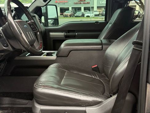 Used 2012 Ford F250 Lariat w/ Lariat Ultimate Pkg AWD/4WD image 35