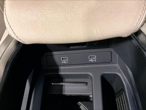 Certified 2024 Audi Q8 e-tron Premium Plus w/ Premium Plus Package AWD/4WD image 32