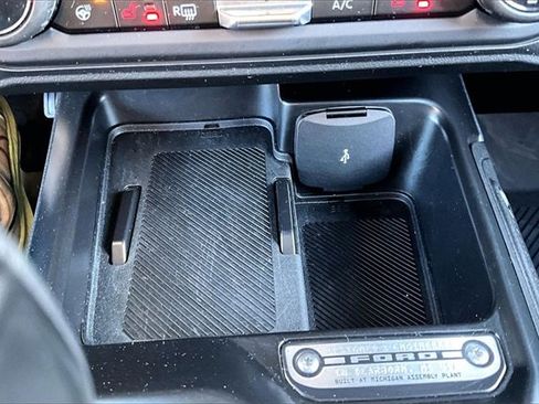 Used 2025 Ford Bronco Outer Banks image 35