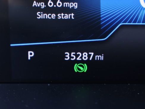 Certified 2023 Volkswagen Tiguan SE R-Line image 2