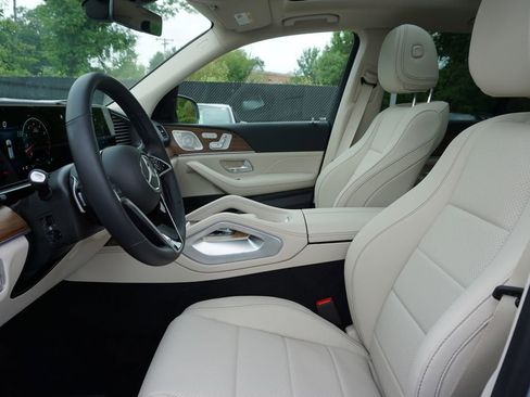 Certified 2025 Mercedes-Benz GLE 350 4MATIC image 9