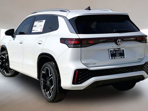 New 2026 Volkswagen Tiguan SEL R-Line AWD/4WD image 3