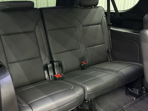 Used 2025 GMC Yukon XL Denali w/ Sun & Power Step Package image 39