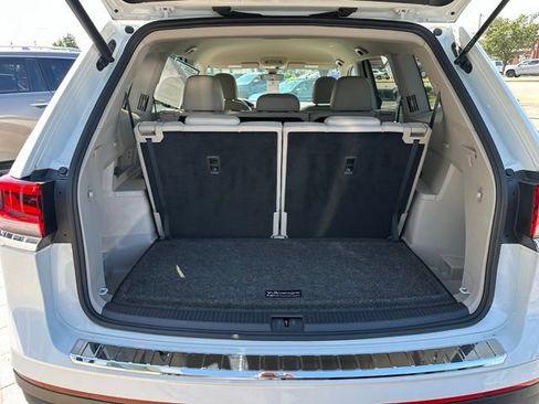 Used 2024 Volkswagen Atlas SE FWD image 21