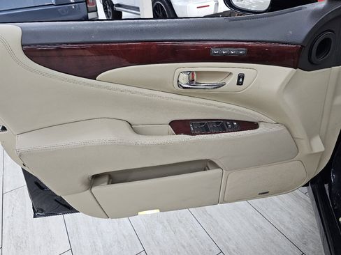 Used 2012 Lexus LS 460 Luxury image 40