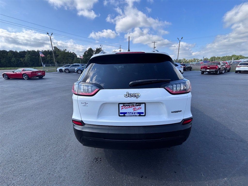 Used 2019 Jeep Cherokee Latitude w/ Popular Appearance Group FWD image 5