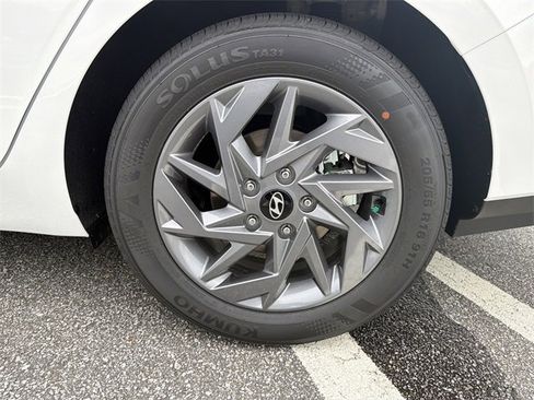 New 2026 Hyundai Elantra Blue image 19