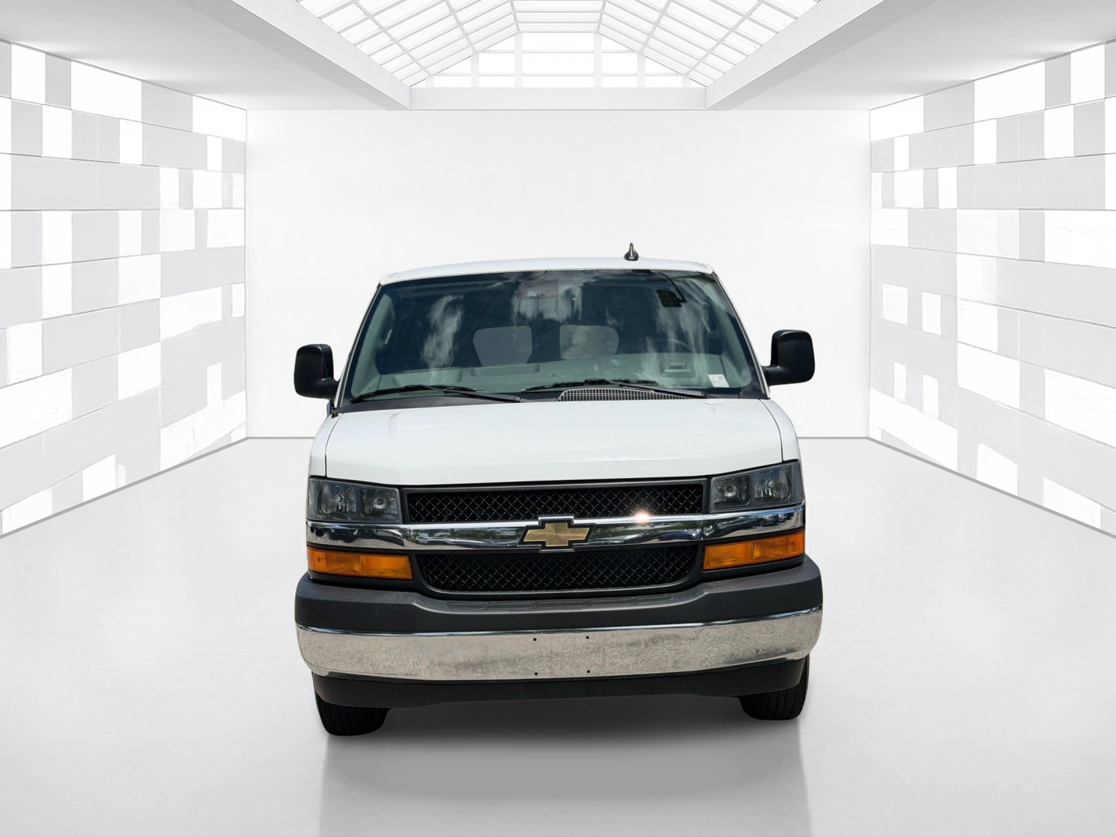 Used 2024 Chevrolet Express 3500 LT w/ LT Preferred Equipment Group RWD image 2